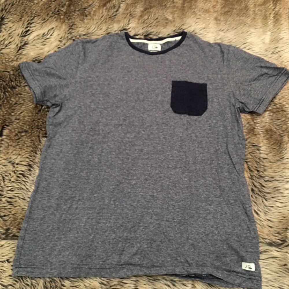 Quicksilver Thin striped pocket Tee Size M